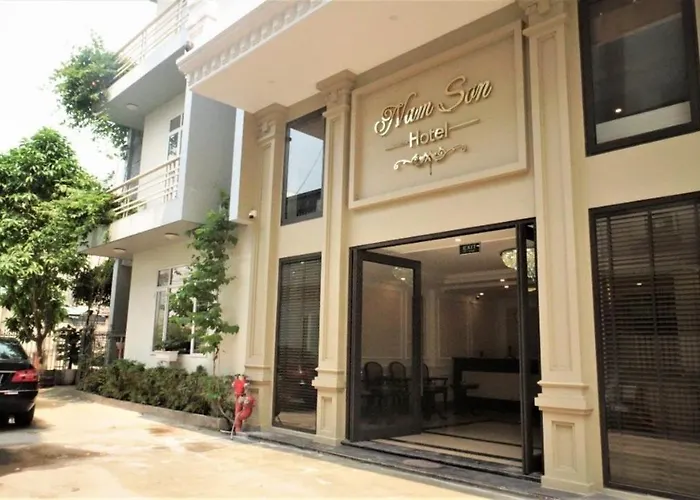 Hotel Nam Son 3*